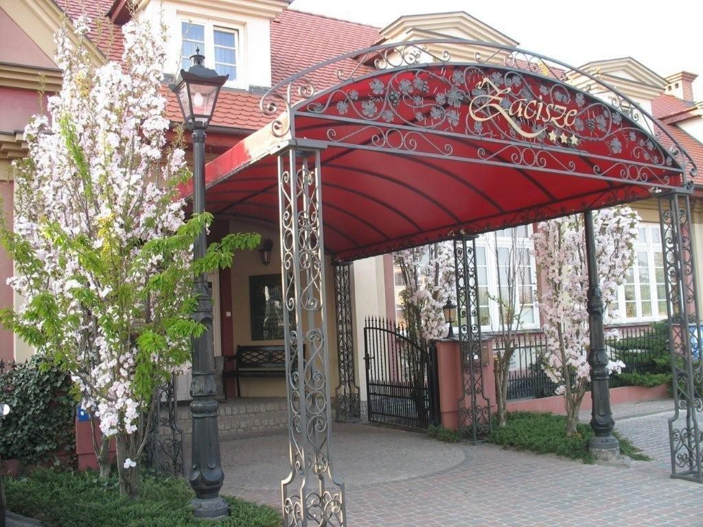 隐逸酒店 Plewiska 外观 照片